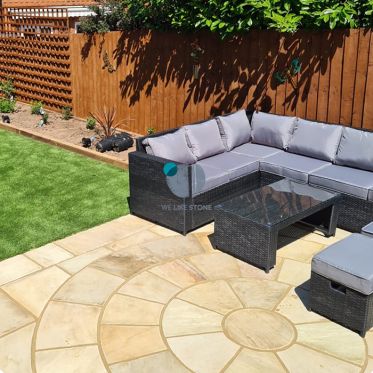 Fossil Mint Sandstone Paving Circle Sett 2.7m Calibrated 22mm: With Squaring Off Kit